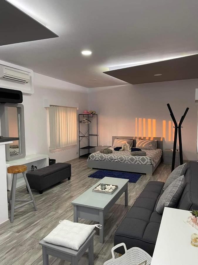 Deluxe Yiota'S Studio ! Klorakas Extérieur photo