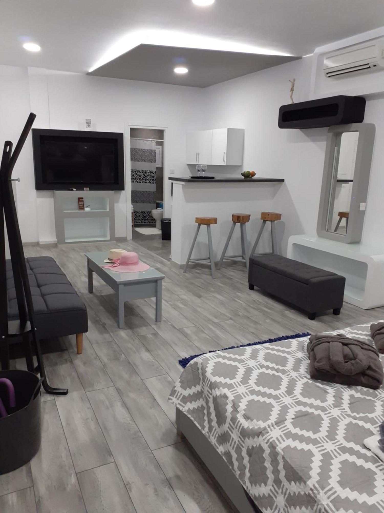Deluxe Yiota'S Studio ! Klorakas Chambre photo